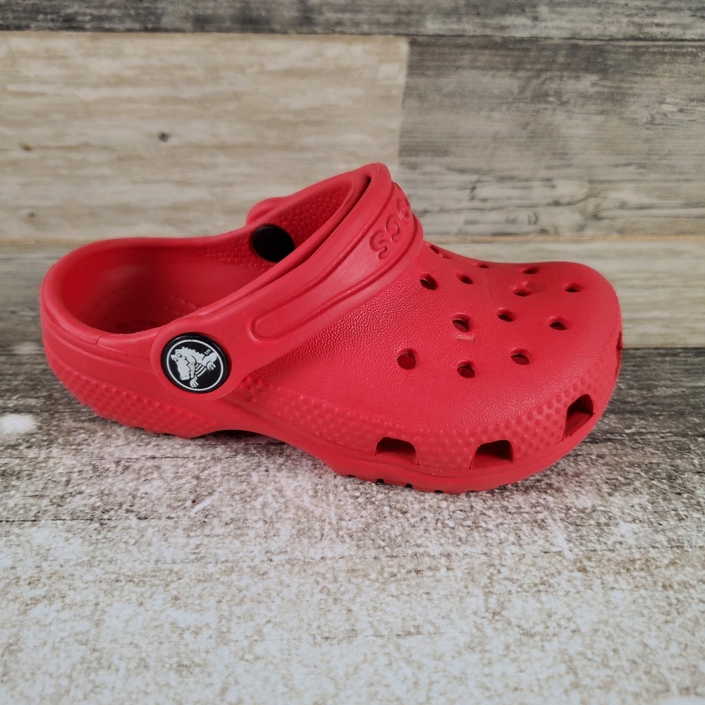 Crocs Classic Clog Kids Sz 7 C7 Red Rubber Round Toe Comfort Slip On Slingback